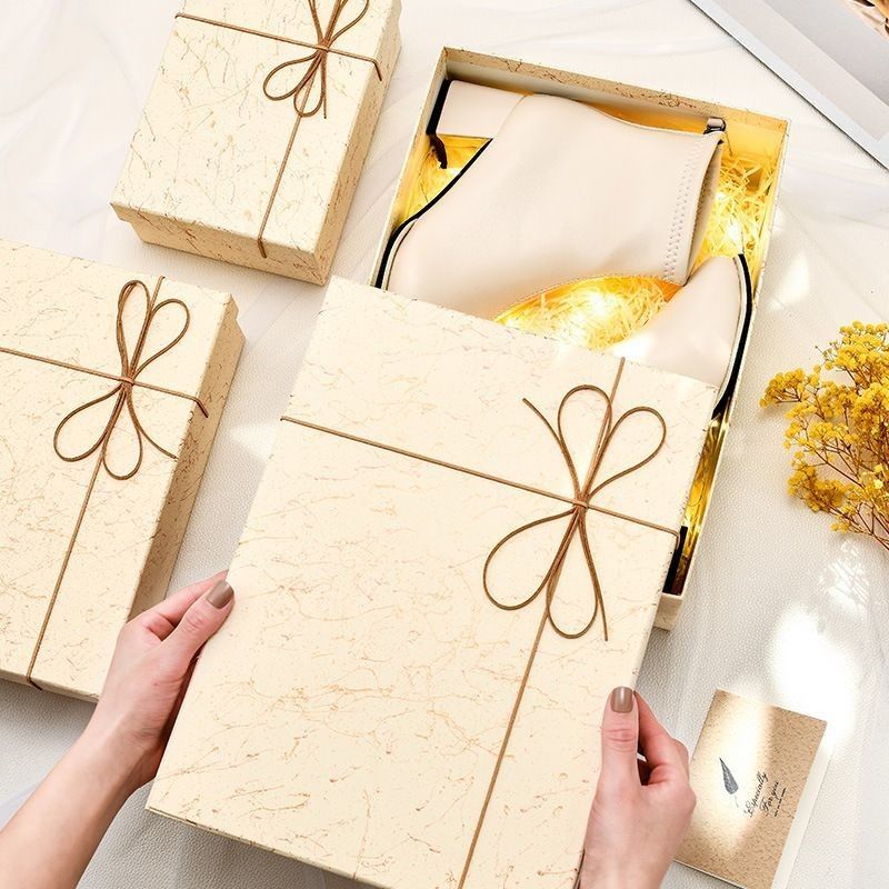 Stampa a due facce Carta di cartone rigida Imballaggio Cartone per abbigliamento e calzature di lusso