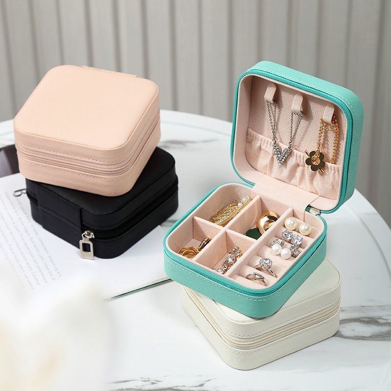 Set di gioielli quadrati Cassa regalo Mini Box per donne Ragazze Moda Solid Luxury Portatile PU Pelle PVC Cartone